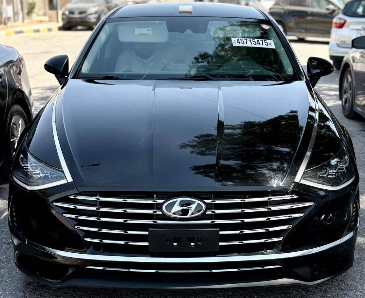 السلام عليكم سوناتا للبيع مودثل 2023 هايبرد وبانزين محرك 200 دوش رقم بغداد باسمي حادثها فقط دعاميه خلفيه وبيها صبغ بنيد بدون ايرباك فول مواصفات عدا الفتحة بصمه ابواب وبصمه تشغيل اوتو هولد تحكم ستيرن كاربلي شاشه كامره دواره قطعتين تبريد رادارات  تشغيل عن بعد سعرها 170 مكاني بغداد رقمي للاستفسار ***********
