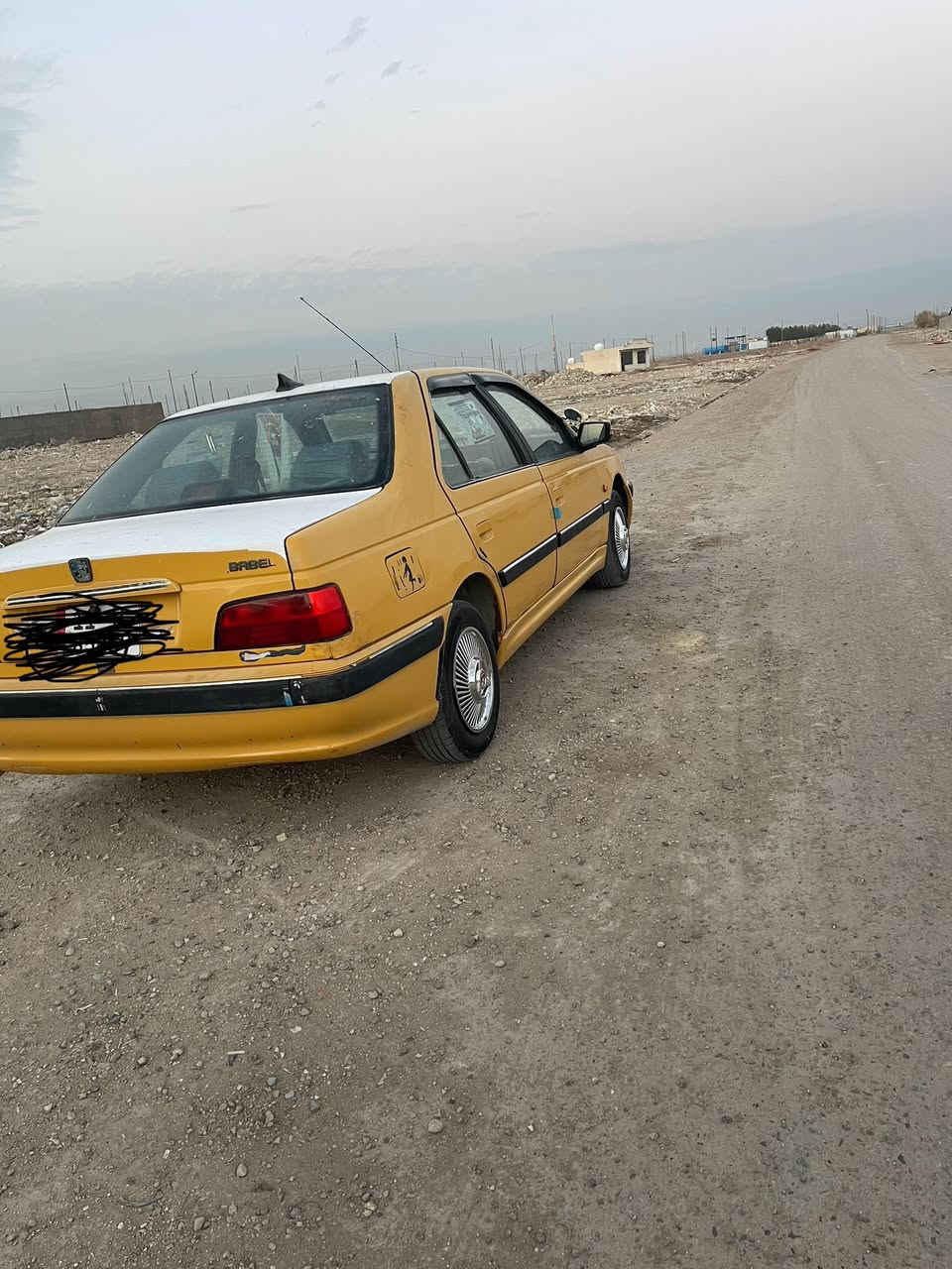 السلام عليكم سياره بيجو باص 15 كير ومكينه كفاله حداده جديده تبريد وي سويج العنواون بغداد رقم الهاتف ***********
