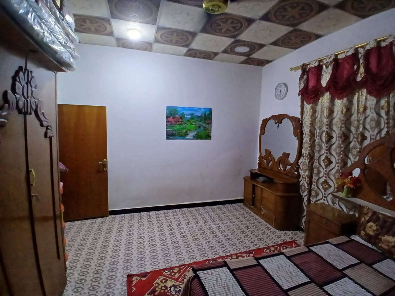 دار للبيع مساحة 250متر
شط العرب الكباسي الصغير 
شارع 7متر قريب عن الشارع الوسطاني 
***********
