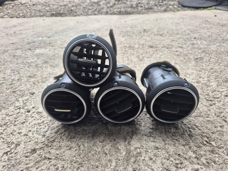 Audi parts available and delivery


**إذا كنت صاحب هذا الإعلان وتريد حذفه لأي سبب، رجاءا أرسل رسالة إلى الدعم الفني**