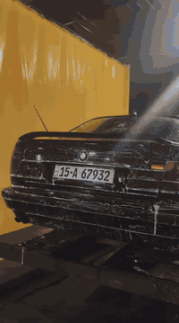 السلام عليكم بي ام 525مسكر عدل كير ومكينه خير من الله صدر امامي خلفي جديد سستم  سماعات رقم انبار انكليزي شرط التحويل مكفولة من الضربه والخياس عضمتها كلش حلوه وصبغها جديد وشرط السيارة نقص مابيه جاهزه ومجهزه سنتر لوك شغال تبريد ثلج فتحه شغاله كهربائية كله شغاله وبلاد داخلها جديد منضومة زنون كلها شغاله بلوجكترات كلش نضيفه ماشاء الله لمراوس رقمي *********** السعر 65
