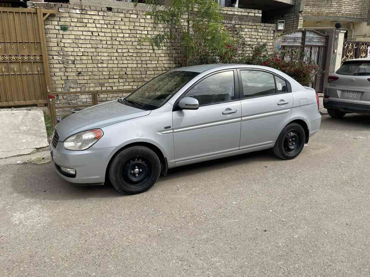 اكسنت 2010 خليجي بيها مكانين كلير خشم الجاملغ والبنيد ووجه الجنطه يم الرقم سعرها 92 مكاني بغداد
تخم تاير صدر نظيفه السياره مكينه حجم 1600 
مابيها نقص السياره


**إذا كنت صاحب هذا الإعلان وتريد حذفه لأي سبب، رجاءا أرسل رسالة إلى الدعم الفني**