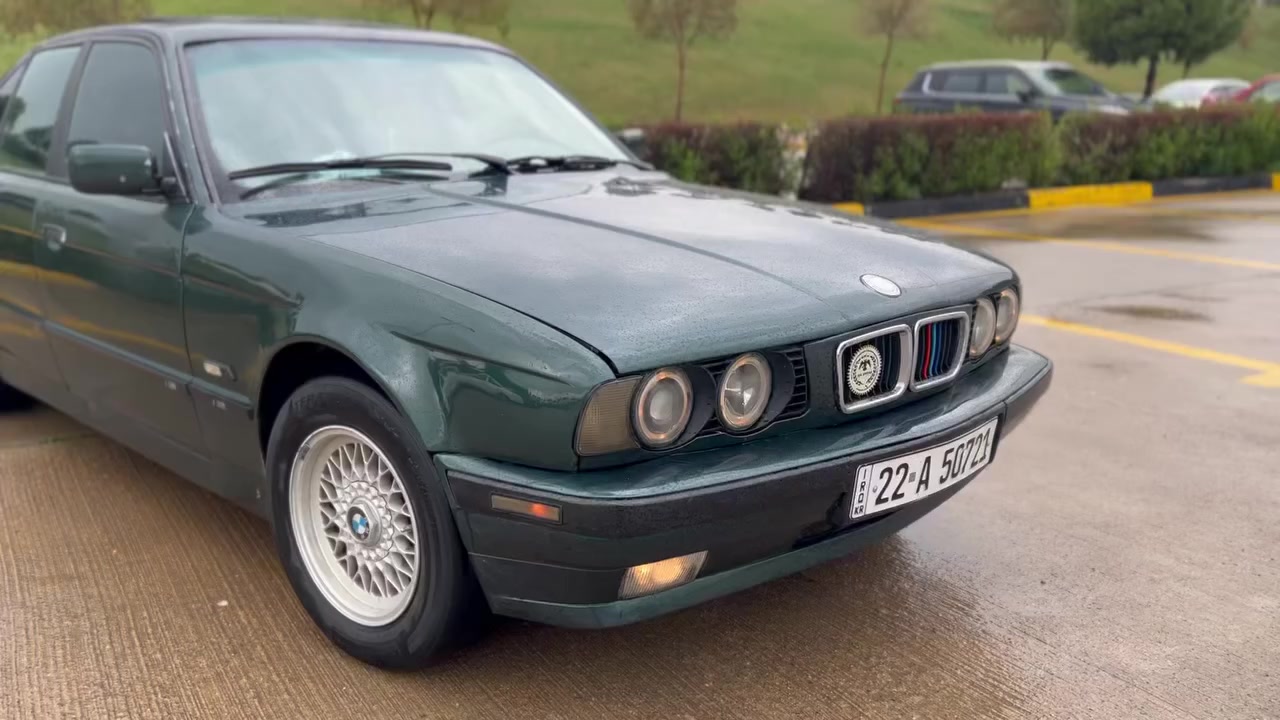 BMW 1991
525🇩🇪
مكينه كبس كير عادي 
موصفات 
سلايد تبريد قطعتين
مري كهرباء
كشن هيتر 
صدرامامي خلفي جديد سياره ترايه حلو 
ضرر جاملغ خلفي بدون داخل رقم وسنويه جديد تحويل مباشر 
السعررر 47 ومجال 
مكاني سليمانيه 
***********
