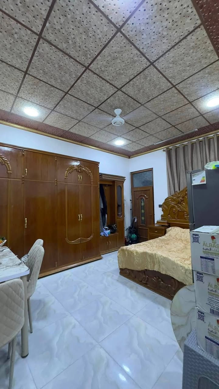 🏡✨ دار مميزة للبيع في حي السماح الذهبي قرب شارع أربيل ✨🏡
📍 موقع هادئ ومميز وقريب من الخدمات الرئيسية.
📐 المساحة: 125 متر مربع 📏 الواجهة: 6.5 متر 🏠 البناء: طابقان ونصف
🔹 مواصفات الدار: ✅ 3 غرف نوم سويت ✅ 3 هولات ✅ 2 استقبال ✅ 2 مطبخ ✅ درج داخلي ودرج خارجي للطابق الثاني
💰 السعر: 165 مليون دينار عراقي ✔️ قابل للتفاوض
📞 للتواصل والاستفسار: *********** ***********
🏢 أو زيارة مكتب سنابل الخير للعقار 📍 حي البكر – سايدين الكنيسة – قرب جامع الصادقين
🔑 فرصة مميزة للسكن العائلي في موقع مطلوب وقريب من شارع أربيل. :::
أتمنى لكم التوفيق في البيع
عندك. عقار للبيع او للايجار تواصل خاص
