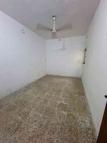 🔥 شقّة للايجار | حي الفرات – على الشارع العام🔥

🔹 الموقع: حي الفرات، مقابل جامع الإمام المهدي

🔹 تفاصيل الشقّة:
 • 🛏️ غرفتين نوم
 • 🛏️ صالة
 • 🍽️ مطبخ
 • 🚿 صحيات

🔹 الإيجار:💰 350 ألف

~~~~~~~~~~~~~~~~~~~~~
‏‎📞 للاستفسار والتواصل:
‏‎🔹 مراسلة الصفحة او واتساب مباشرة

 📲 ***********

#دار #بيت #مشتمل #شقة #ايجار #للايجار #ديوانية #بيع #للبيع
