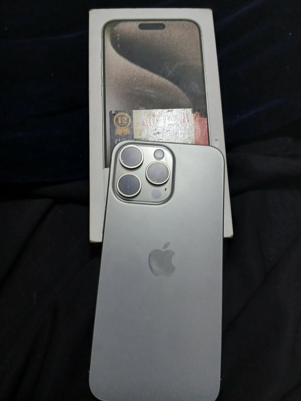 السلام عليكم 15بروماكس كامل ملحقات مكفول من زلغغ كيبل كارتونه شرق اوسط  مامفتوح ولا مبدل ايي شيي والتفاصيل بالصور  تواصل ***********
