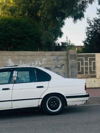 بي إم دبليو ٥٢٠ • ١٩٩٣ • جير عادي