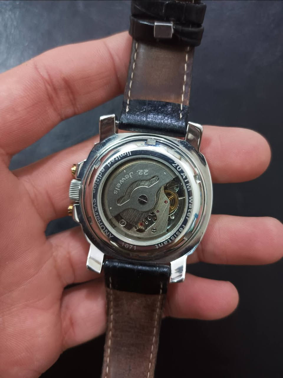 السلام عليكم
Ascot Symphony اوتوماتيك 

سنتر 24 ساعة 

سنتر ثواني منفصل 

شمسي قمري 

القطر 38

معدن ستيل 

السعر 65

موجود توصيل

سير جلد هدية


**إذا كنت صاحب هذا الإعلان وتريد حذفه لأي سبب، رجاءا أرسل رسالة إلى الدعم الفني**