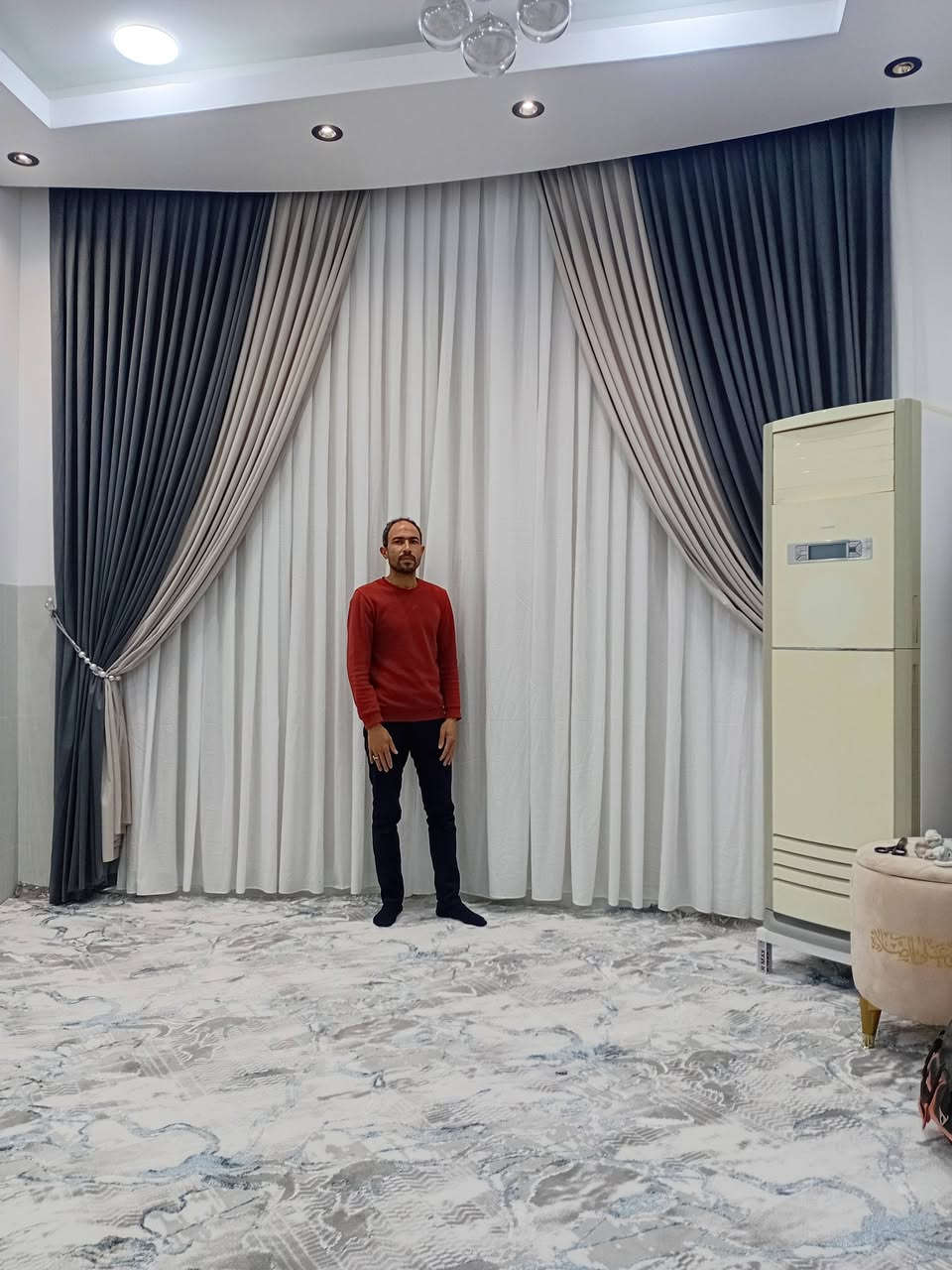 ستائر الفيروز تقدم لكم أروع الستائر حسب الطلب ولقياس الموقع شارع المستوصف يم مجمع عبدو ناحيه الامام رقم الهاتف للأستفسار  ***********
