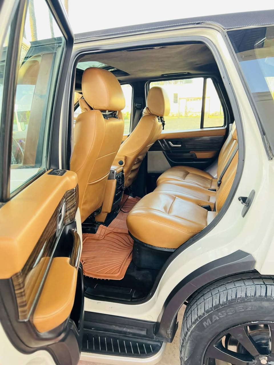 السلام عليكم رانج روفر 2009محدثه13 سياره خير من الله مكينه سبورت 8سياره بسمه فتحه فول مواصفات سعر 99وبيه مجال مكان بغداد الزعفرانيه ***********
