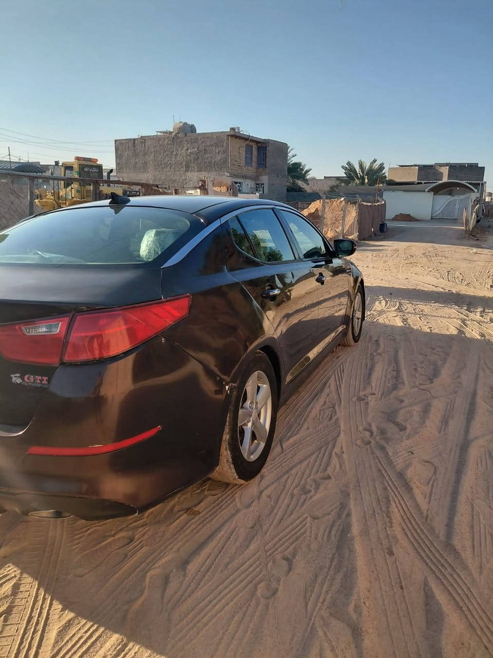 السلام عليكم
كيا اوبتيما 2014 أمريكي لون كرزي

مكينة 2400 Gdi

رقم قادسية ألماني سنوية لل ٢٧ 

كير مكينة تبريد خير من الله 

السياره بيها ٤ قطع سونار مرفق مع الصور 

السيارة نصبتها تخبل احلى من الصور بهواي 

سعرها 98 وبيها مجال بسيط 

مكان السيارة نجف 

***********
