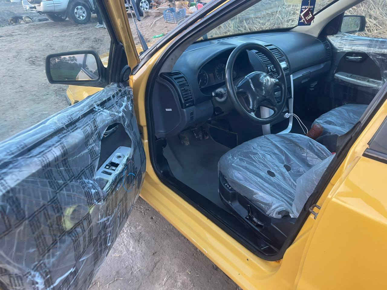 سمند 17رقم بغداد انكليزي بسمي مصفره هيه وغرامات سنوية 28 مكفوله من تبديل بيه ربع من بنيد تصليح وباب صدر بار محرك كير تبريد ثلج حداديه تخم تايرات مكاني بابل المسيب ***********
