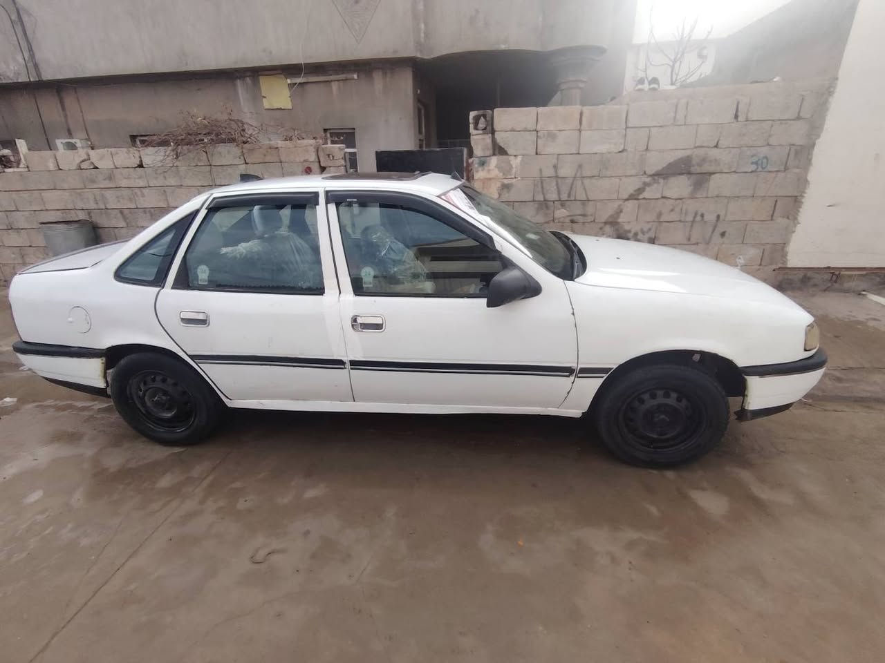 فكترا 1991  حجم ١٦ مشروع ل٣٠ دفتر بنزين كير محرك صدر كهربايات بلكارتون شرط تحويل ٣٣ سعر مكاني محافضه جديد كركوك *********** كركوك, العراق
