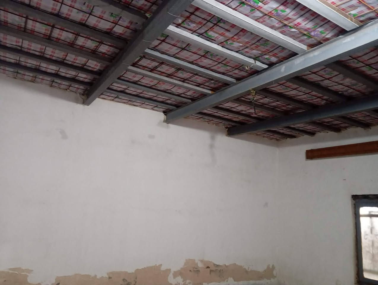 بيت للبيع في حي جوادين شارع النفط يم شارع ال بدير بالنص زراعي مساحه ٢٥٥ سعره ١٤ مليون وبي مجال للشراي


**إذا كنت صاحب هذا الإعلان وتريد حذفه لأي سبب، رجاءا أرسل رسالة إلى الدعم الفني**