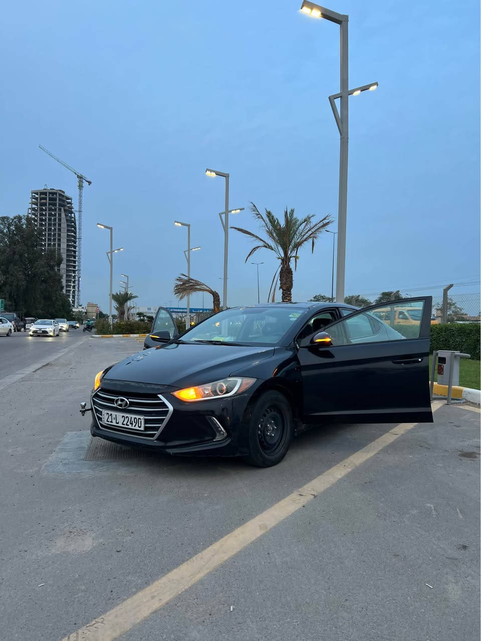 النترا للبيع مستعجل حادث خلفي بدون دواخل ولا شواصي مكفول 
بجم كبس بيها ملاحضات وطخات مكاني بالغزالية 
*********** بغداد, العراق
