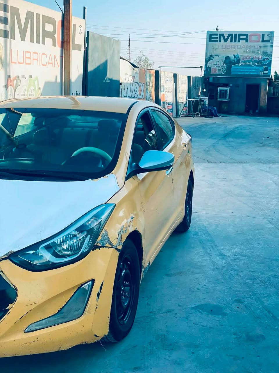 النتره ٢٠١٢ أمريكي مكينه ١٨٠٠ دوش عوزها بس صبغه
مكينه وكير وتبريد ودوشمه كلها كامله 
سعر ٧٥ وبيها مجال بسيط 

‭***********‬

