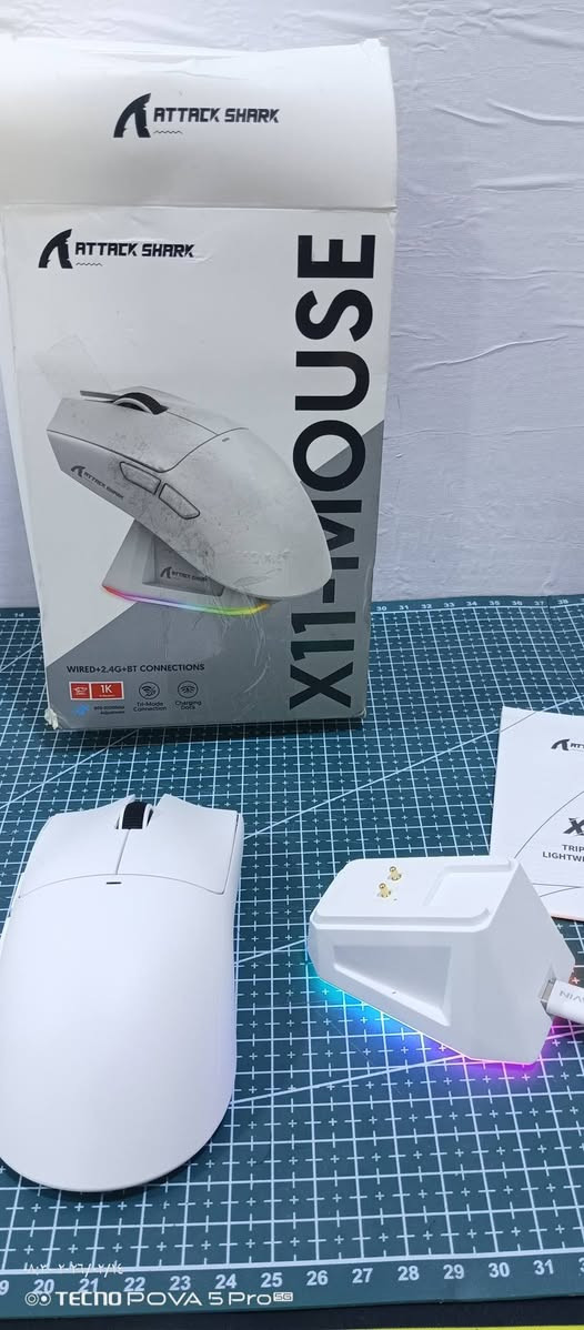ATTACK SHARK X11.
30 الف مع التوصيل 
خيارات الاتصال: يدعم : بلوتوث، لاسلكي 2.4 جيجاهرتز، سلكي USB-C. 

المميزات: يأتي بوزن خفيف جداً (حوالي 63 جرام)، ومستشعر دقيق يصل إلى 22000 نقطة في البوصة (DPI). 
قاعدة الشحن مغناطيسية مع إضاءة RGB.


**إذا كنت صاحب هذا الإعلان وتريد حذفه لأي سبب، رجاءا أرسل رسالة إلى الدعم الفني**