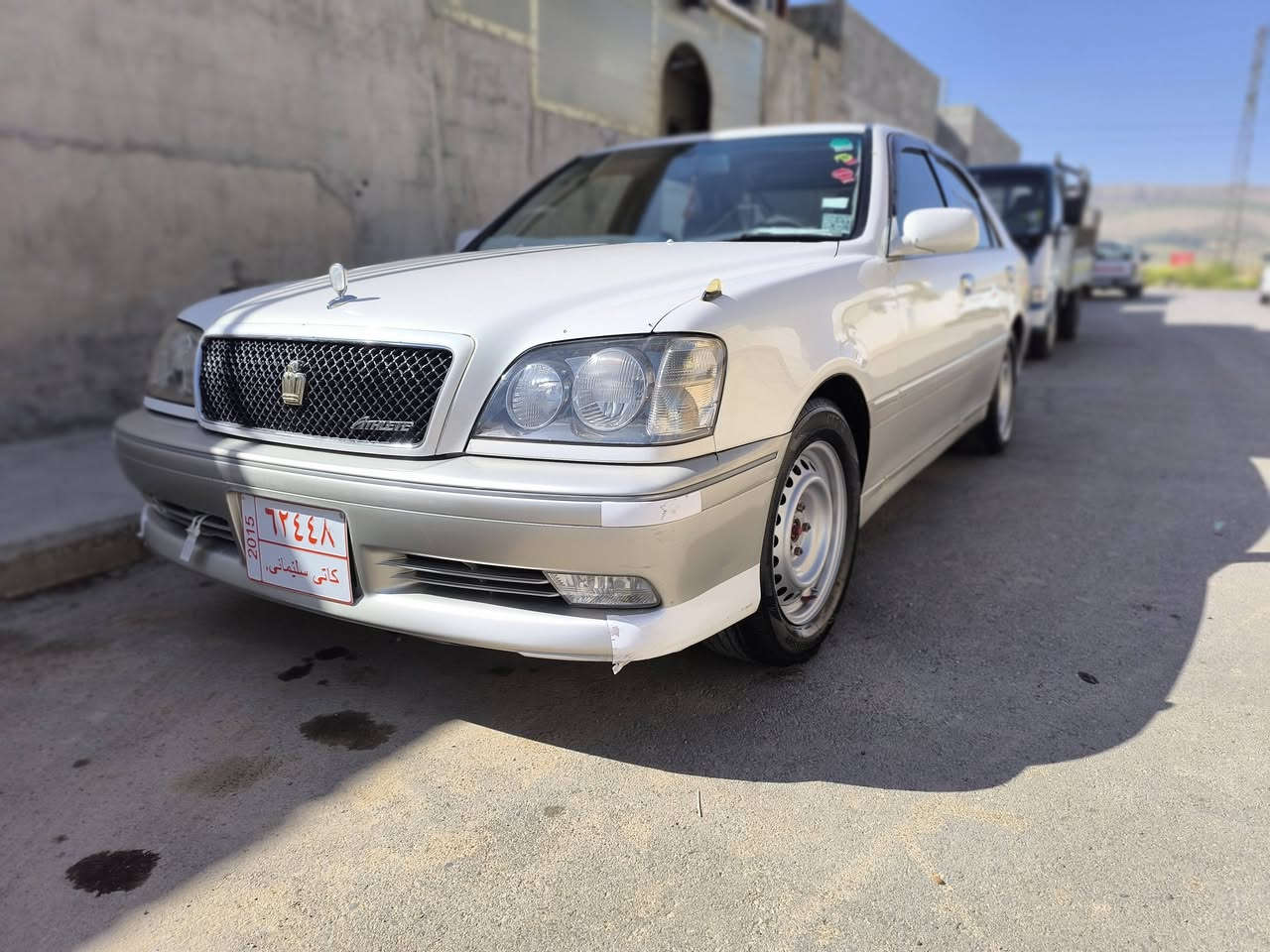 تیوتا کراون مەلیکە مۆدیل2002 مۆزی
بەس موس موس موس 
بەس شوین موسەکانی بۆیاخە
مەکینە vvt ئالتونی بازار
2 دوگمەی پەردە 
4 کوشن کارەبا
ئاوینە کارەباو هیتەر
پێشی عیون دوای کریستاڵ
عەتەری سپۆرت
کۆدی هەیە
ناوی کامل لایلۆنی تێگیراوە
لە سلیمانیم 
سیعری 58 گەڵلایە
***********
