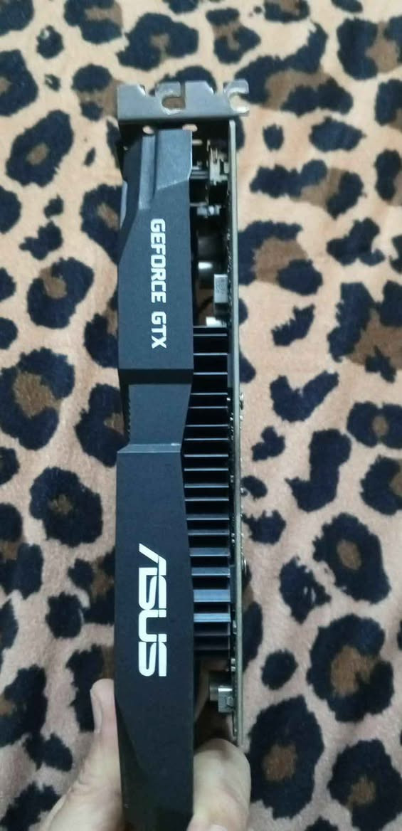 1- كارت شاشه دبل فان بدون منفذ طاقة  asus 1050ti. 
2- كارت شاشه  gtx 550 4g بغداد, العراق


**إذا كنت صاحب هذا الإعلان وتريد حذفه لأي سبب، رجاءا أرسل رسالة إلى الدعم الفني**