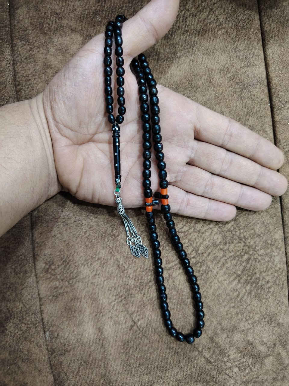 #يسر حجازي 📿 قديم 📿
19غرام101خرزة
بغداد المشتل 
واتساب***********
