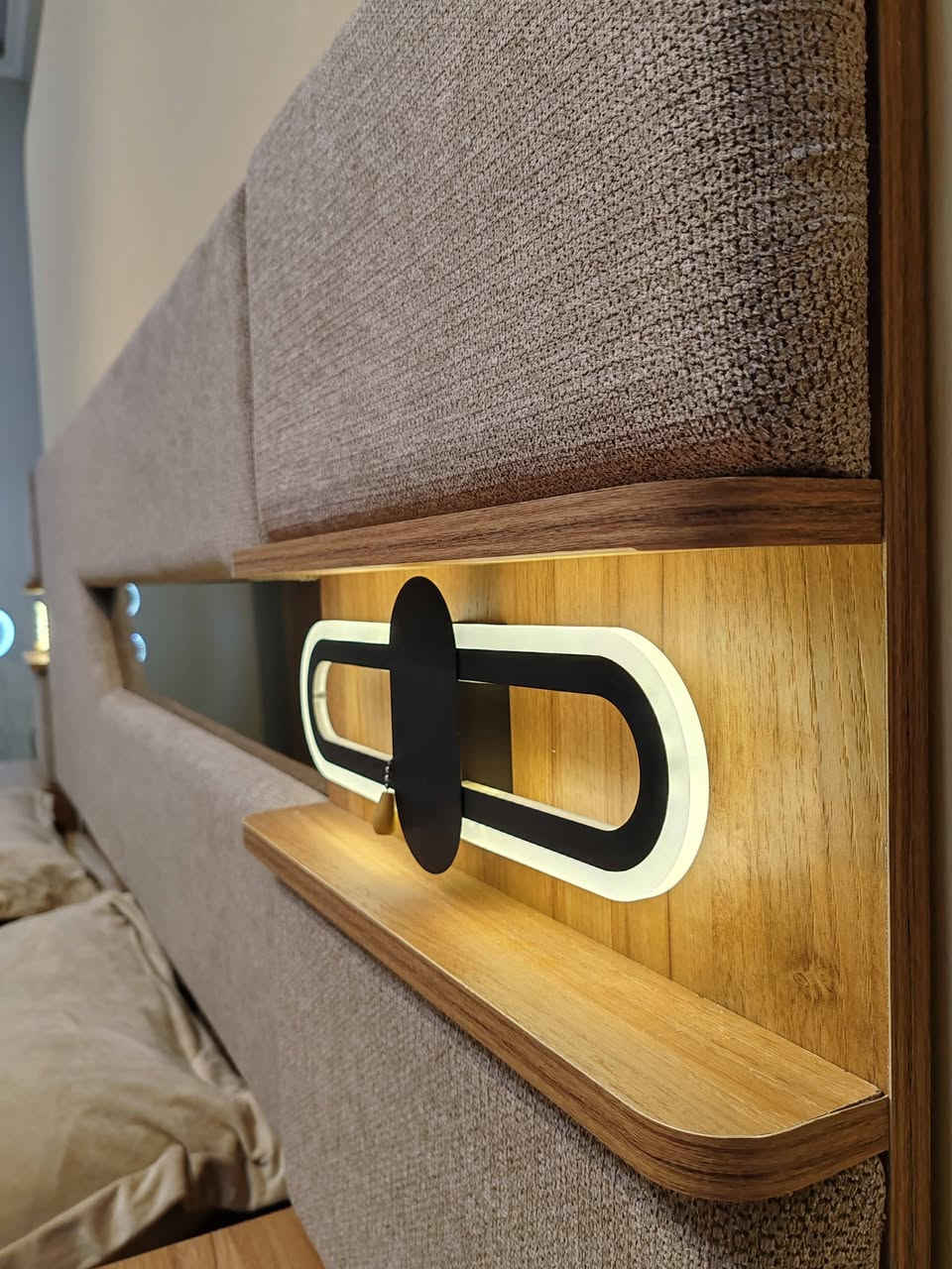 اهلاً وسهلاً بكم زبائننا ✨
تقدم لكم مجموعه الزيادي للااثاث التركي

* تم وصول غرفة نوم اتل ابواب 10 قطع *

⚜️معمل اصلي درجة اولى
⚜️نفس الصورة بالضبط
⚜️برغي وجوي حديد
⚜️سرير جك خزان 
⚜️انارة ذاتية 
⚜️مراة الميز تواليت تعليك
⚜️ارجل هيكل حديد
⚜️تقاطيع مميزة 
⚜️نرمايد هيدروليك 
⚜️سكك ثلاث مراحل 
⚜️نقوش  درجة اولى 
⚜️متوفرة بلون جوزي 
⚜️قياس الكنتور مع الملحق 330سم
⚜️سرير 180 * 200 

⚠️ ملاحظة: البيع بالنقد فقط 🚫

📲 راسلنا الأن وأحصل على كافة التفاصيل - او شرفنا بالزيارة 📍 العنوان نجف جامعه وفاء
الاستفسار مراسله الصفحه او تصال📞
***********
