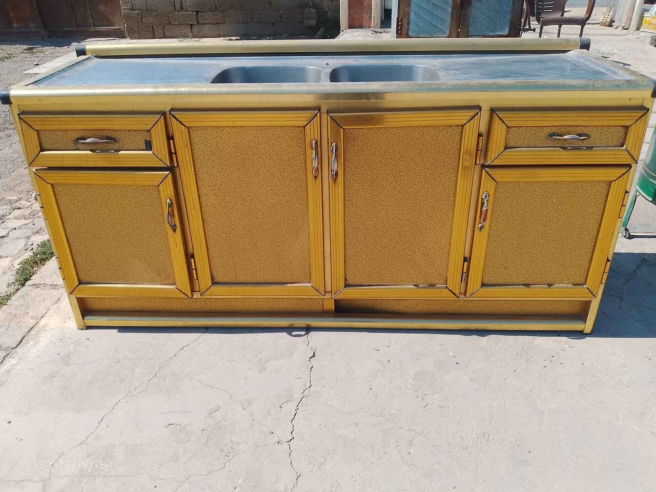 اغراض للبيع العنوان أبو غريب خرنابات رقم ***********او***********
