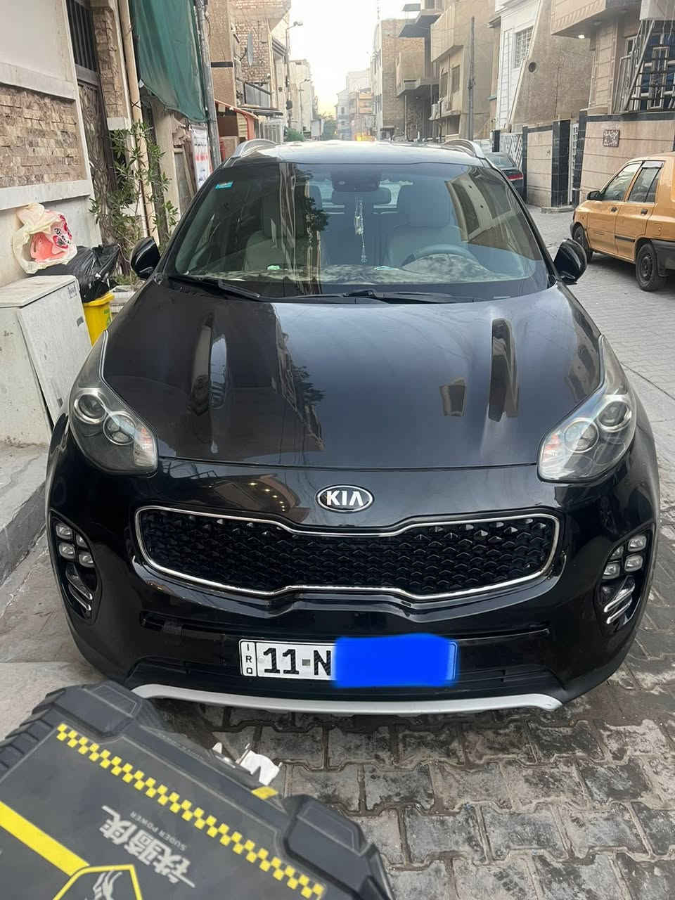 سلام عليكم  
كيا سبورتج للبيع موديل 2018
 وارد امريكي فول ماعدا البنراما
حادثها جاملغ وبنيد فقط 
مكينه 2400 
ماشيه 72
بصمة تشغيل وبصمة وابواب 
كشن جلد كهربائي تدفئة وتبريد 
الداخل نظيف

السعر ( 150وبيها مجال العنوان الاعظميه 
***********
