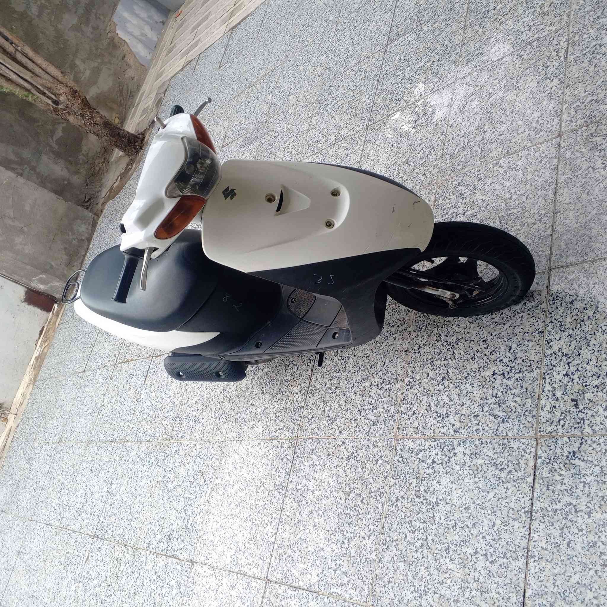 دراجه للبيع ساسوكي السرعة60 السعر 350 التواصل واتساب فقط ***********
