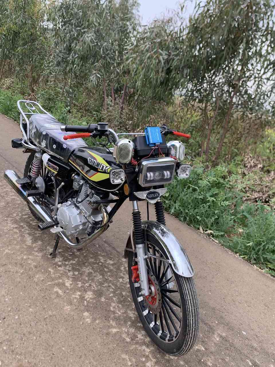 دراجه البيع موديل 2025 دراجه نضيفه سعر 650مكاني الخالص التحويله هذا رقمي ***********
