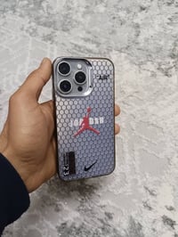 آيفون XR • بطارية ٧٩٪ • فيس ايدي متوقف