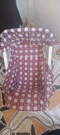 كرسي طفل • قفل ١٥