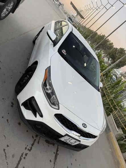 السلام عليكم 
فورتي موديل 19 ماشية 50 كيلو بدون ايرباك بيه صبغ باب السائق اثر شخط وتكحيل بصف الطير والحادث بارد خشم البنيد والجاملغ رقم بغداد انكليزي تحويل مباشر مكانها بغداد 
كامره رادار وتحكم ستيرن سعره 136 
***********
