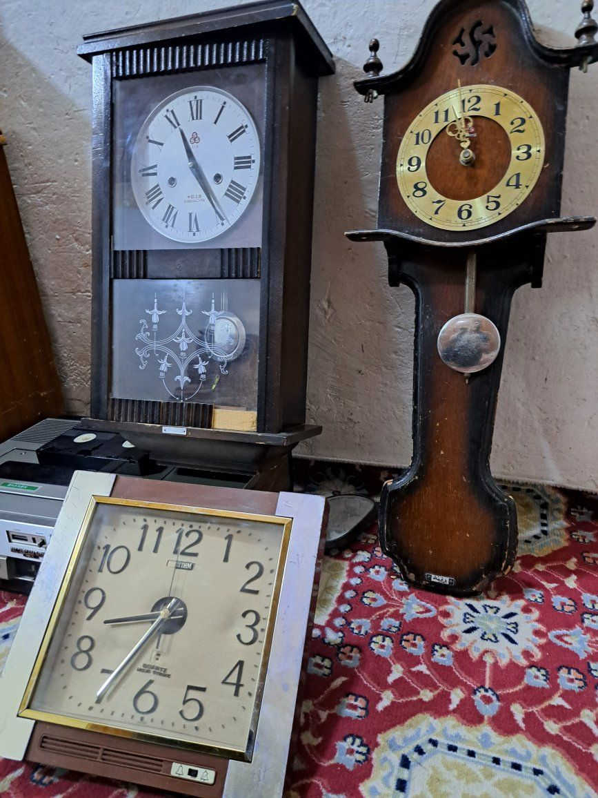 السلام عليكم ساعات قديمات نظيفات السعر الكل ٨٥/الف مكان بغداد


**إذا كنت صاحب هذا الإعلان وتريد حذفه لأي سبب، رجاءا أرسل رسالة إلى الدعم الفني**