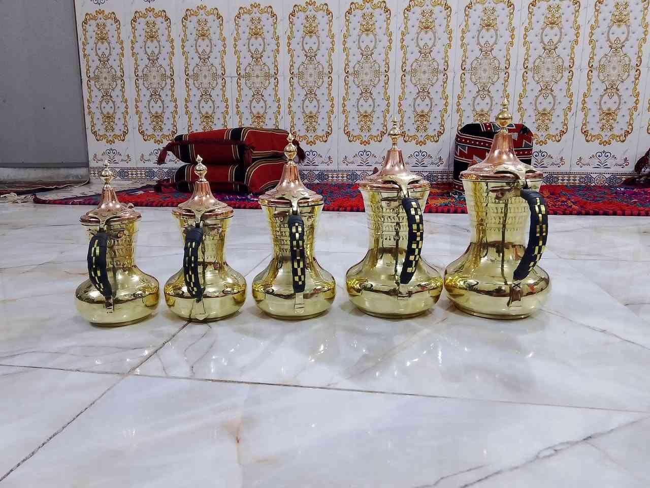 سيت دلال حمصي للبيع نحاس صنع سوري للستفسار اتصال *********** يوجد توصيل
