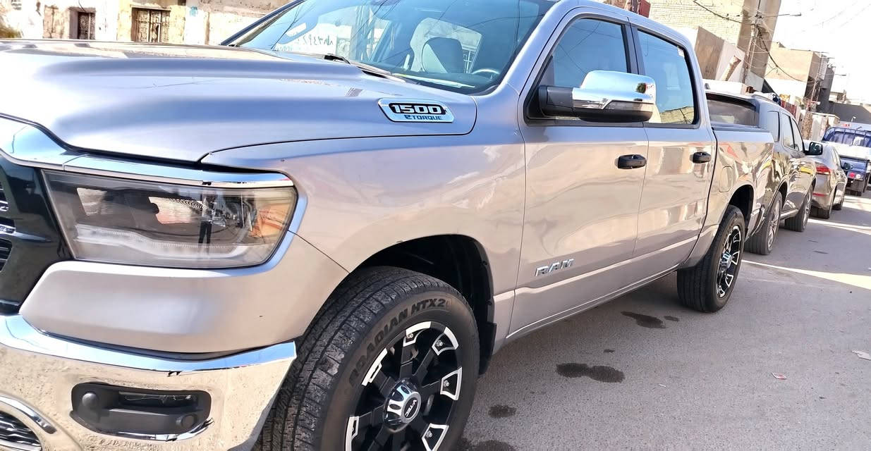 سلام عليكم رام بك هورن ٢٠٢٣  رقم بغداد بسمي ماشيه ٤٠ الف محرك ٦ سلندر الحادث جانبي موجوده صور الحادث وبيه دعاميه أماميه بدون لا دواخل ولا شواصي صور التصليح موجوده مكاني بغداد مدينه الصدر ***********
