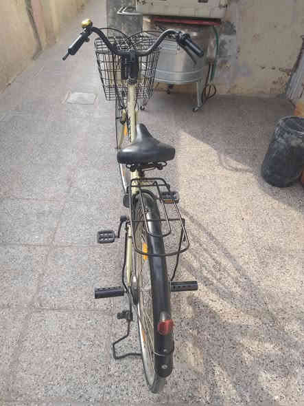 باسكل البيع نظيف اوجديد كليش سعره ١٢٥ الف 
موكاني نجف كوفه حي نيسان نهاية ***********
