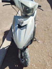 تشتغل • كوم حديد • بدون اوراق