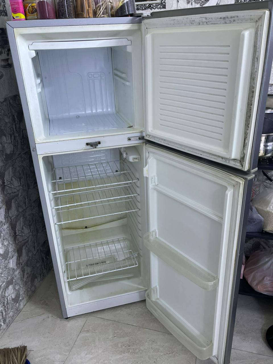 ثلاجه كشر نضيف  لبيع


**إذا كنت صاحب هذا الإعلان وتريد حذفه لأي سبب، رجاءا أرسل رسالة إلى الدعم الفني**