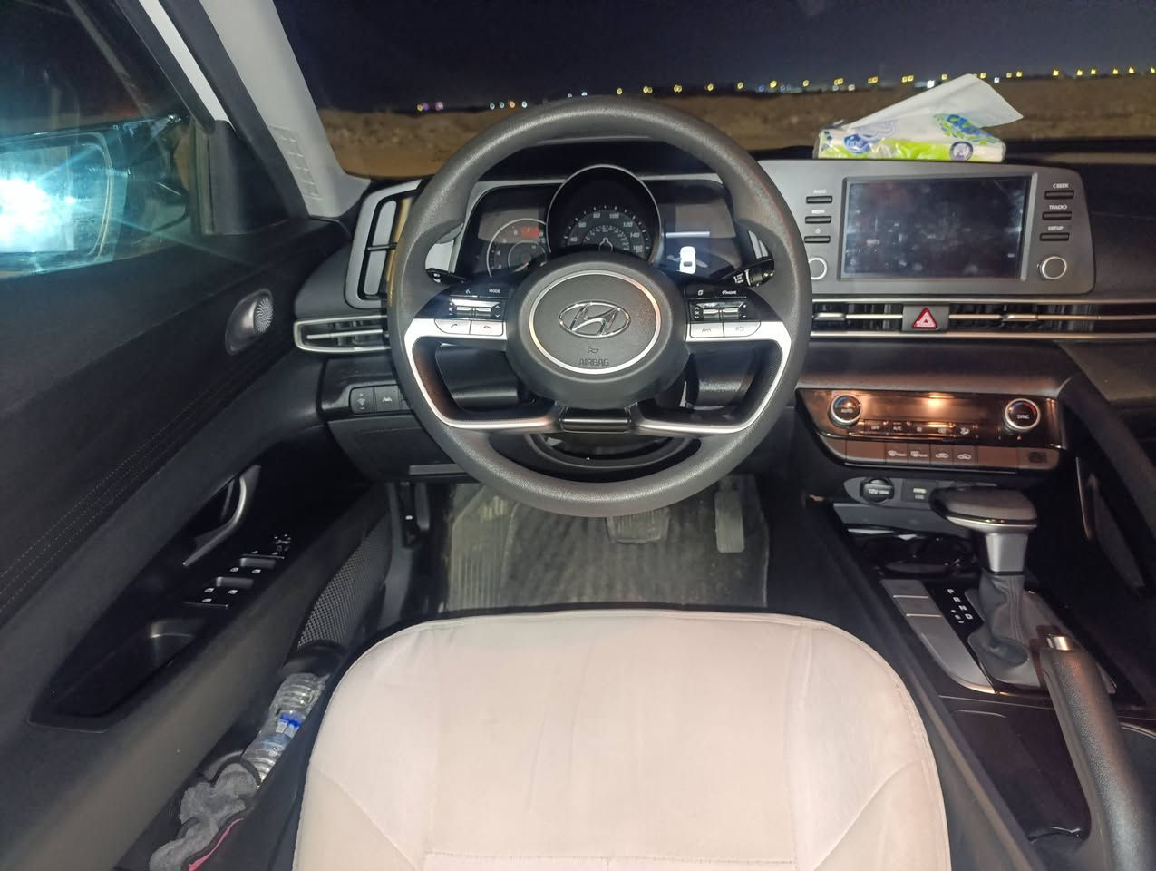 السلام عليكم النترا موديل 23 وارد امريكا بدون حادث فقط سرقه دعاميات ومرايات جانبيه ويدات باب مواصفات بصمه ابواب بصمه تشغيل رادار توقف ذاتي سياقه ذاتيه مثبت سرعه هواي بيهه مواصفات رقم بصره بسمي السعر 178  رقم الهاتف ***********
