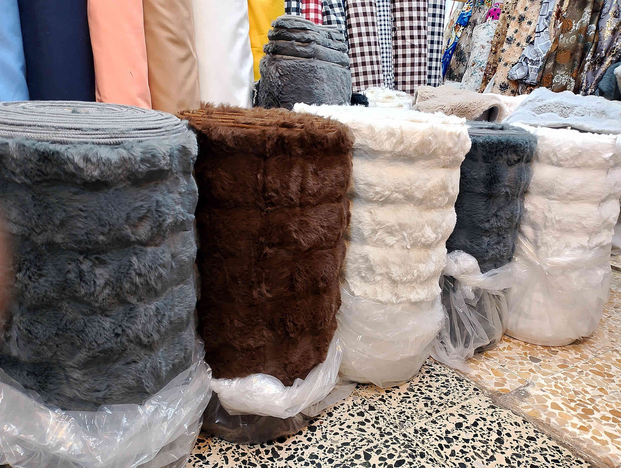 تابعونا على موقع الصفحه أقمشة بكر الجلبي لحجز على واتساب ***********
