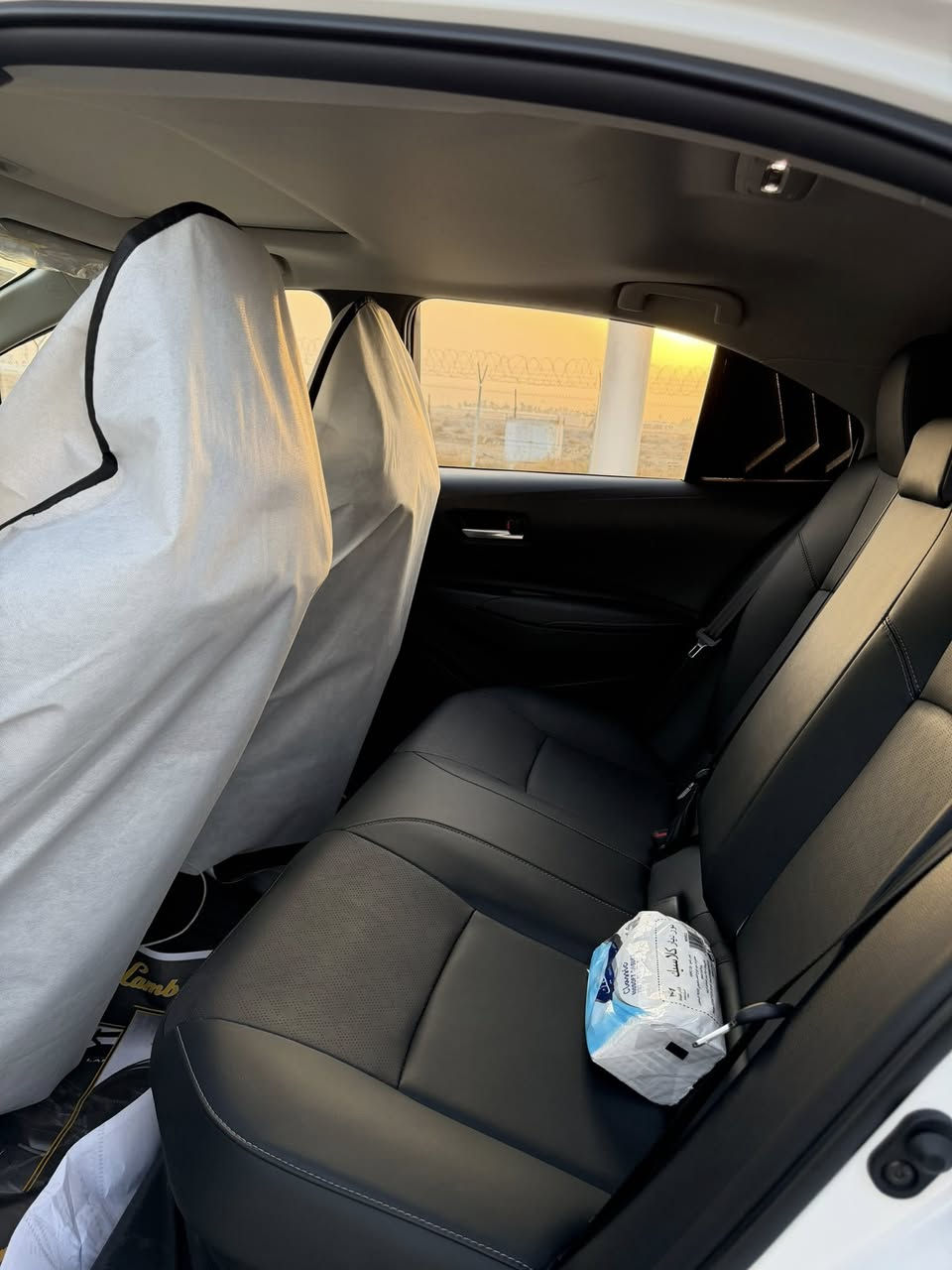 السلام عليكم 
 كورلا موديل 2025
زيرو بعدهي دهن الشركه ممبدل 
مكفوله بل كامل 
فول 1/1 محرك 1800 هايبرد 
كرسي عادي مو كهرباء 
فتحه سقف 
بصمه سياره 
جلد اسود  
رادار امامي 
تحديد مسار 
سياقه ذاتيه 
لد امامي + خلفي  
شاشه عرض بحجم 12.6
اوتو هولد 
هند بريك دكمه 
ويل حجم 16 
تبريد قطعتين 
شاشه كار بلي 
منفذ شحن USB امامي خلفي 
مصابيح LED
دخول ذكي 
تحكم ستيرن 
٤ وضعيات قياده 
اشاير بل مري 
سبايدر خلفي شركه مو عمل 
كروز سرعه 
السعر 170 ورقه  وبيهة مجال لشراي 
العنوان / بغداد حي العامل
رقم التواصل ***********
