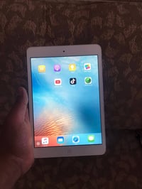 ايباد • ايفون • ع اول