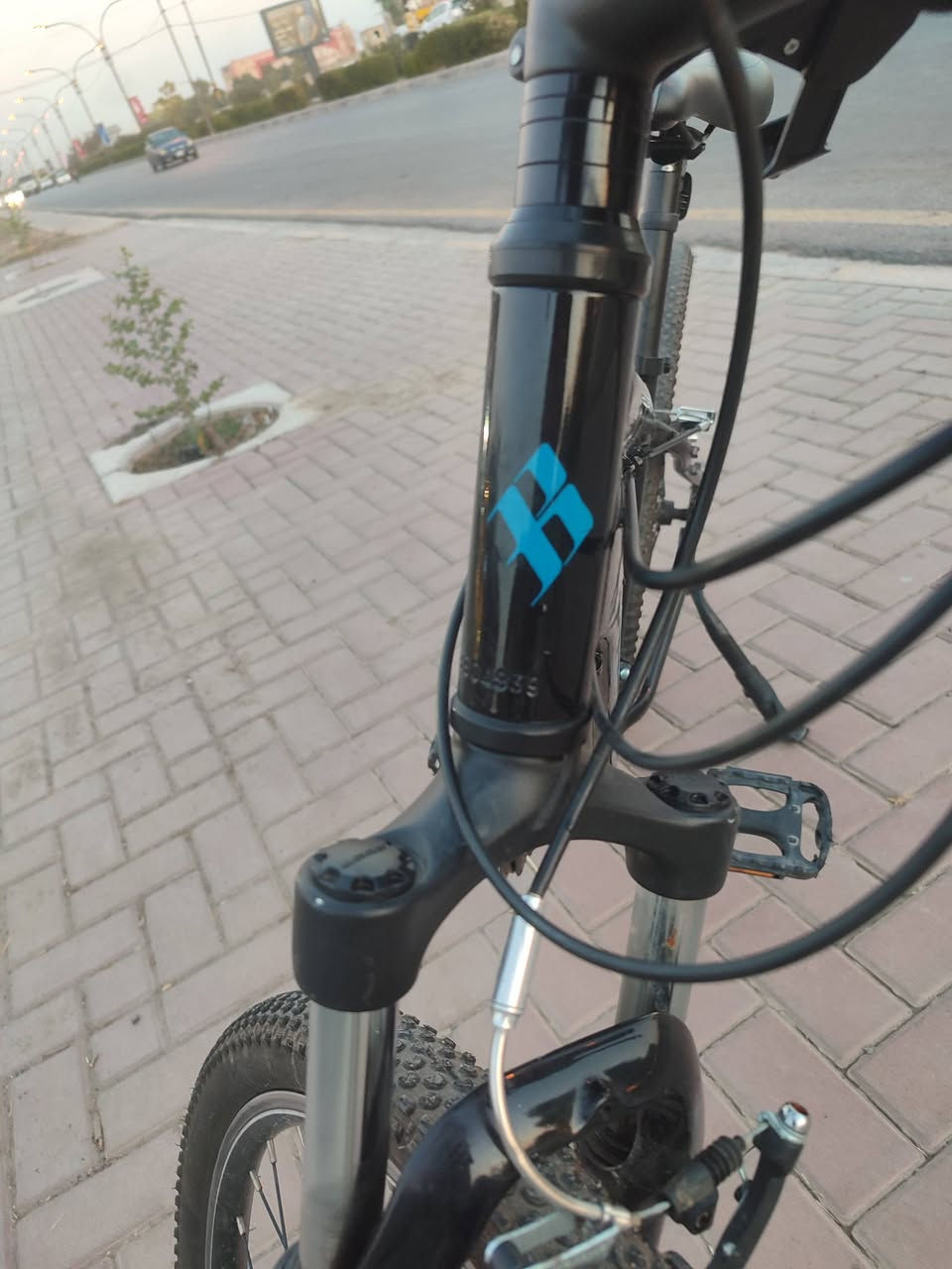 بايسكل KARRA سبورت جبلي
✅ نظيف جدًا، صارلي شهرين من أخذته فقط.
✅ إطار ألمنيوم 6061 خفيف.
✅ دبل أمامي مريح.
✅ بريكات قوية جدًا.
✅ كير أمامي شيمانو 3 سرعات، والخلفي 7 سرعات (الخلفي مو شيمانو لأنه انكسر أثناء الشحن وتم تبديله).
✅ وقّافية (ستاند) ثابتة وقوية.وكلش حلو
🔹 العيب الوحيد: شخط بسيط بهيكل البايسكل و المقعد
🎁 هدية: ستاند موبايل + قفل.
💰 السعر: 350 ألف دينار وقابل للتفاوض بالمعقول.
📞 للتواصل واتساب أو اتصال: ***********
رجاءً، شراي تواصل موشراي لاتعبني
