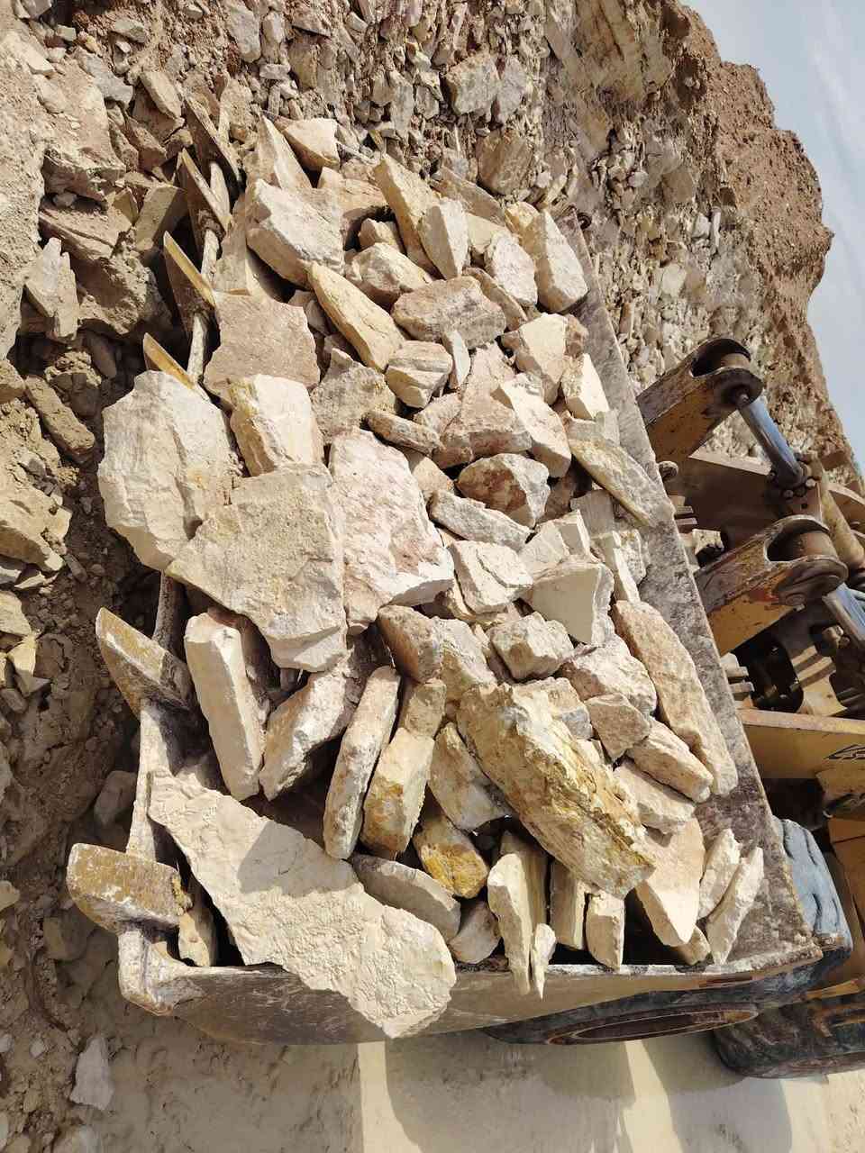 مستعدون لتجهيز الحجر
اساس
بناء 
تخليف 
للاتصال ***********
