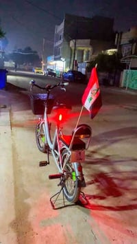 شباب بايسكل للبيع حجم 20 الشه الطويله تكسي الصنع كوري  بايسكل كامل مكم...