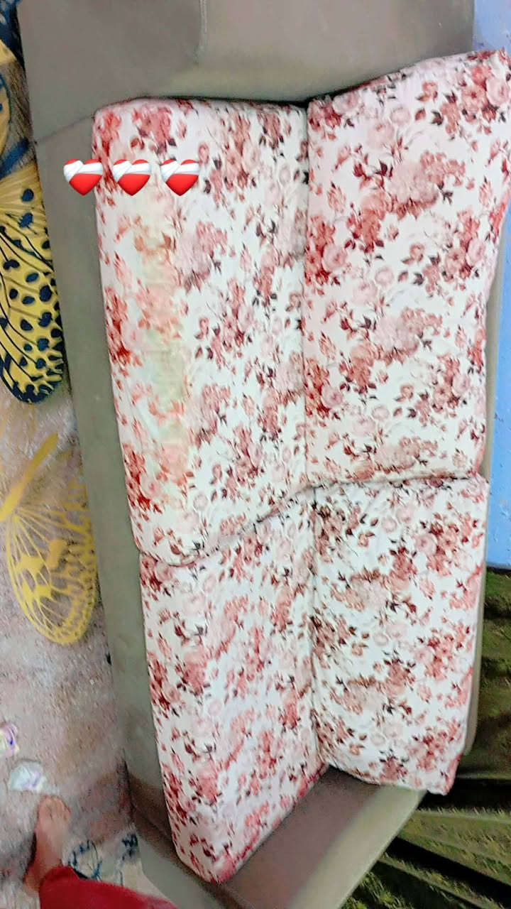 التخم ياخذ 8 نفرات سعره 280 وابي مجال جديد والتخم لاخضر 550 وابي مجال والغساله الصحون ب160 وابيه مجال استخدم قليل والمكرويف 65 وابي مجال والميز طعام سعره160 وابي مجال والثلاجة حجم الكبير200 وابي مجال مكانهن الغرض نجف  والمروحة سعره 35 وابي مجال والكاورك مع الكنتور سعره 160 وابيه مجال


**إذا كنت صاحب هذا الإعلان وتريد حذفه لأي سبب، رجاءا أرسل رسالة إلى الدعم الفني**