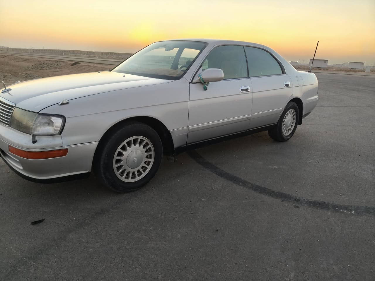 سلام عليكم
بطه كراون مديل 93 
كير مكينه مكفول 
تبريد منضومه جديده 
تخم تاير 
شاشه اندر ويد 
سياره نضيفه معنه كلمه ومكفوله من الكص ونقل والصبغ 
رقم بصره بسمي
عنوان ابو الخصيب 
سعر 69 ورقه وبيه مجال قليل 
***********
