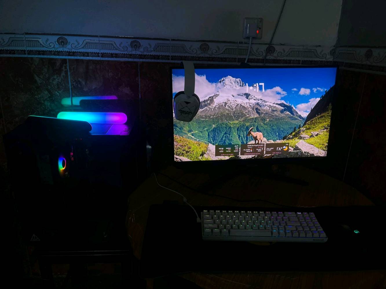 Gpu 2060
CPU i7 -9 
RAM 16 .3200
Z390
M.2 256 ssd 512 
ups جديدبعدة ب الضمان ابو الشاشة 
سماعات اضاءة RGB واير ليس 
شاشة سامسونك 27 240 hz
كيبورد ريددراكون ابيضّ واير ليس  
ماوس لوجتك G402 
ماوس باد كبير rgb
مع اضاءة
سعرها مناسب للتواصل ***********