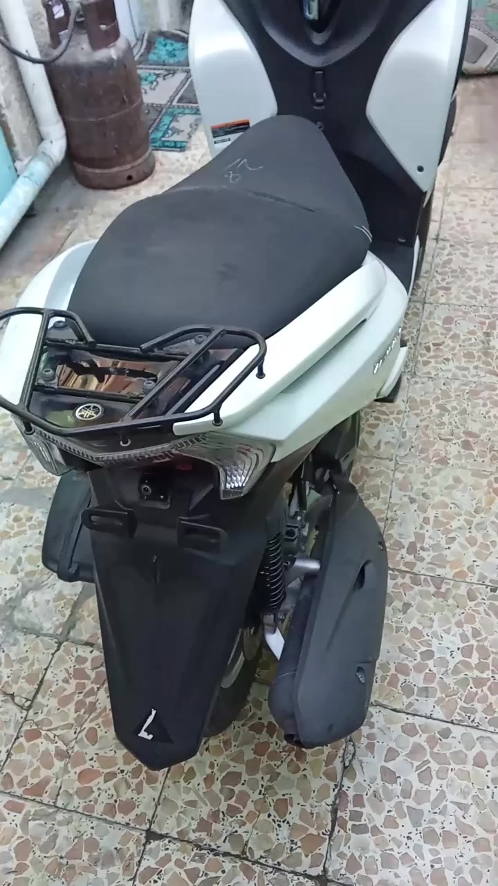 السلام عليكم ورحمة الله وبركاته اخوان دراجة تريستي للبيع فول مواصفات كامرة خلفيه اماميه شاشه يدات تتفئه بريك دسك نظام abs محرك 125 كلهة جديده كفاله عامه ماشيه 82 السعر 2 مليون وبيهة مجال بسيط مكاني بغداد الدورة ***********
