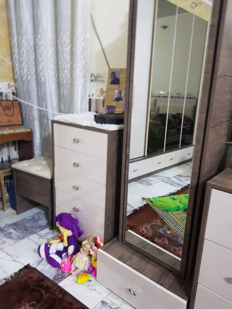 السلام عليكم غرفة تركي 10قطع بس الدوشمه مال الشازلونه تعبانه اريده ب600 وبيه مجال بسيط
كنتور الطلاقتين الخشب ب75 فصال بيه ضربه
كاروك مال طفل مكسوره بواري يرادله لحيم بيه ام بي ثري ب30
كرسي الصلاة ب30
كاونترمثلث اخو الجديد جوه الدرج تصميمه 300وبيه مجال بسيط
كرسي طعام مال اطفال ب10
مكنسه كهربائيه تغسل زوالي ب60
كومدي جرارات ب15
مكاني البنوك


**إذا كنت صاحب هذا الإعلان وتريد حذفه لأي سبب، رجاءا أرسل رسالة إلى الدعم الفني**